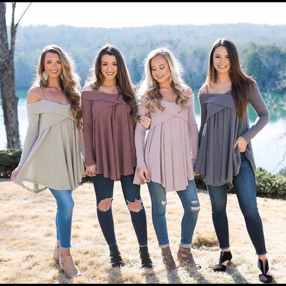 Boutique off the shoulder waffle knit top - Picture 2 of 4